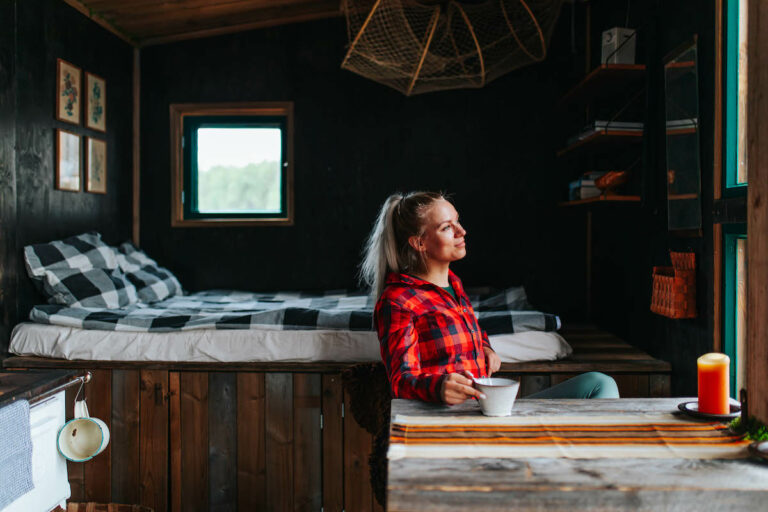 Uhkua Saimaa, Uhkua - Luontoelämyksiä Saimaalla, Luontoelämyksiä Saimaalla, Luontoelämys Saimaalla, Luontoelämyksiä Saimaalla - Uhkua, Luontoelämys Saimaalla - Uhkua, Luontokokemuksia Saimaalla, Uhkua, Visit Mikkeli, Visit Saimaa, Visit Finland, Majoituslautta, Majoituslautta Saimaa, Saunalautta, Saunalautta Saimaa, Kelluva sauna, Kelluva majoitus, Majoitus Saimaa, Kestävä matkailu Saimaa, Luontomajoitus, Luontomatkailu Saimaa, Luontoelämys Saimaa, Saimaa, Melonta Saimaa, Luontoretket Saimaa, Kuva Anna-Katri Hänninen